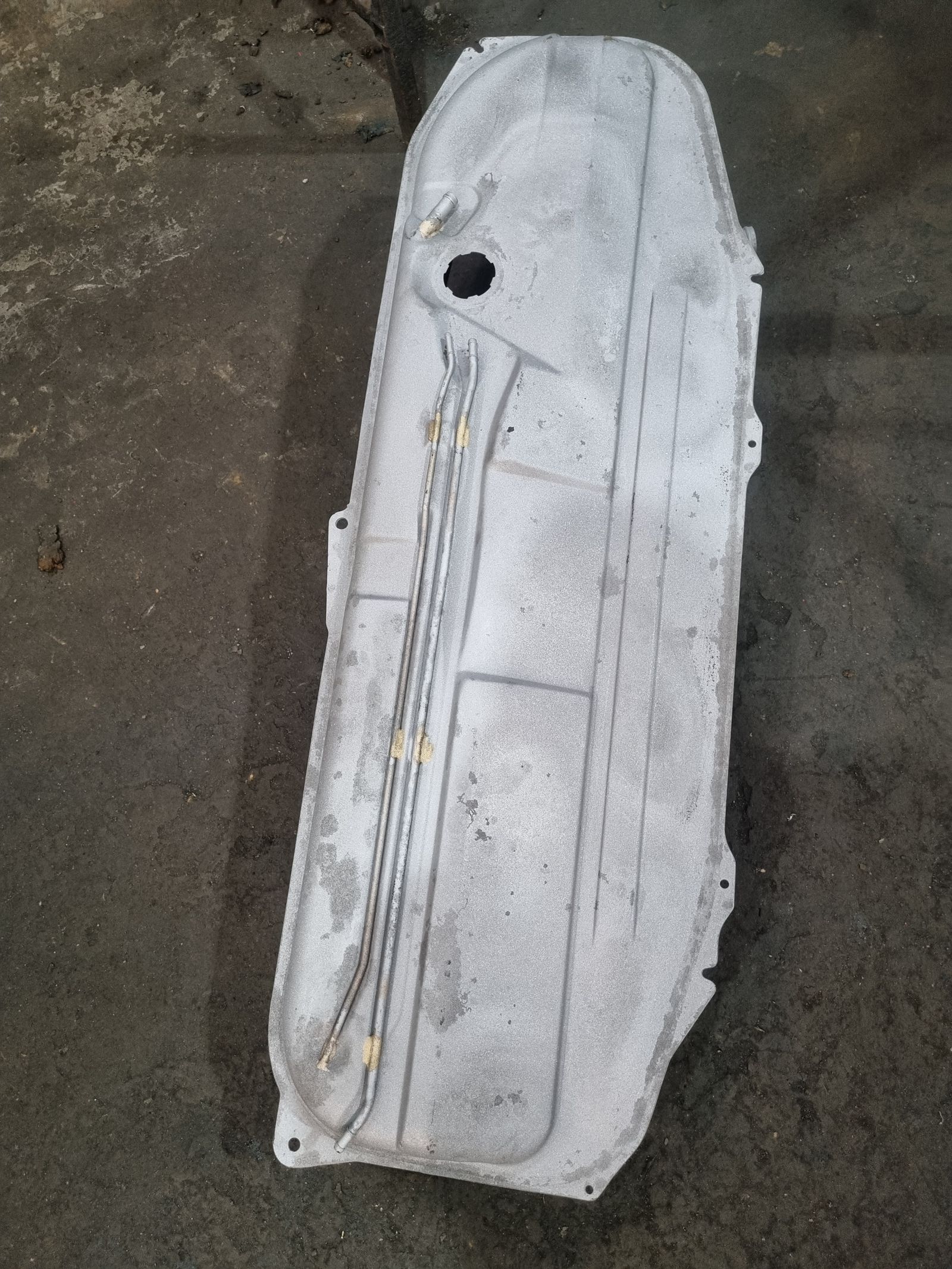 Car fuel tanks: before, process and after – before photo 2
