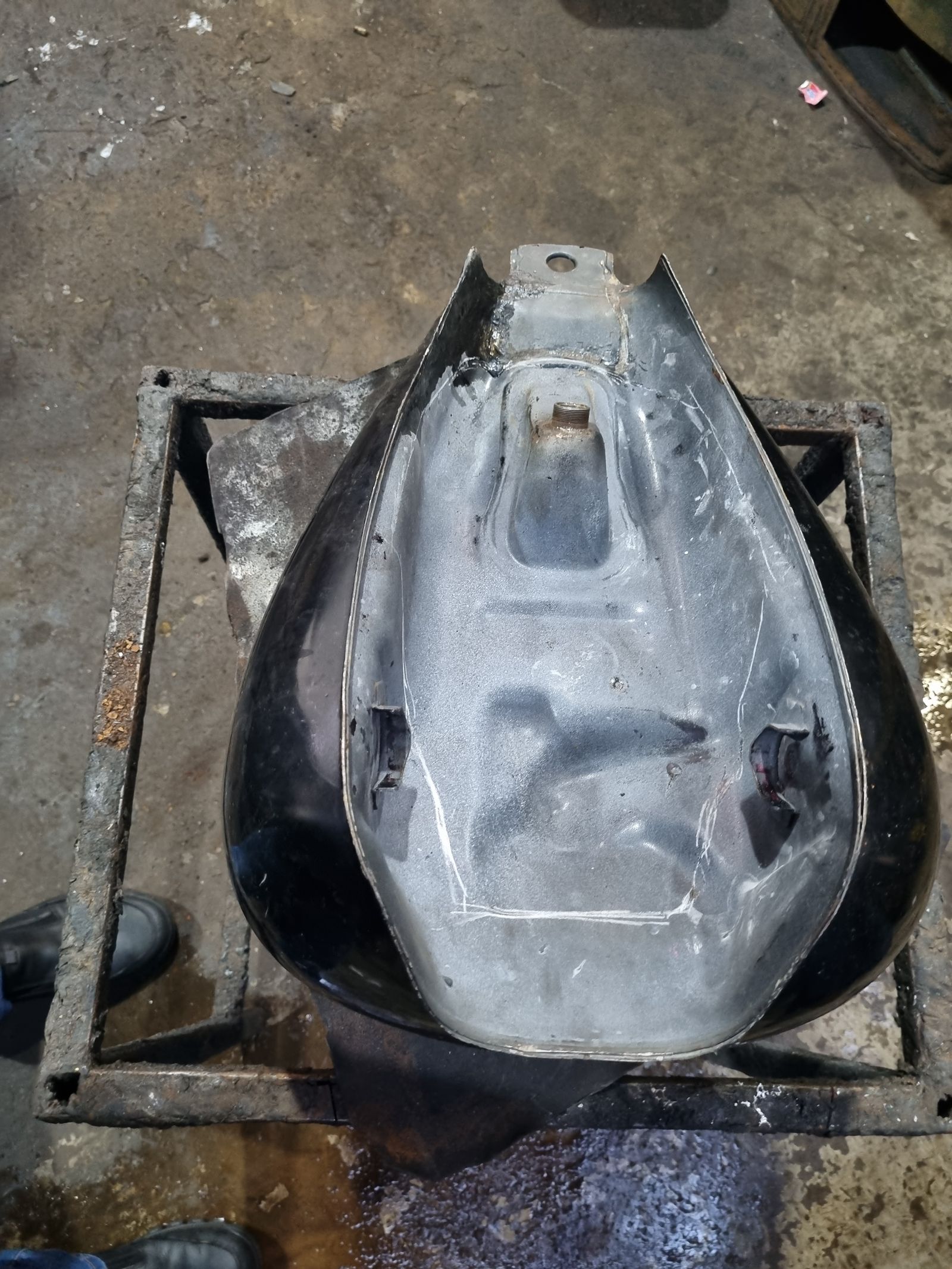 Motorcycle tanks: before and after sandblasting – before photo 1